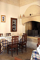 Hotel Masseria Bandino - Sala Ristorante con camino